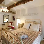 Prázdninový dům Authentic With Pool Near Uzes *