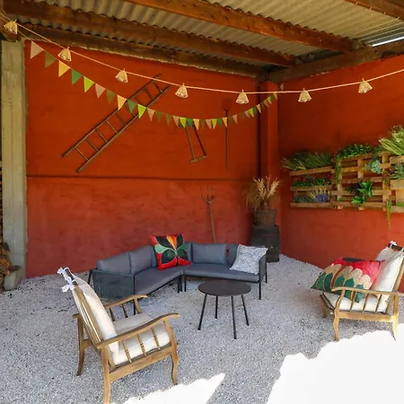別荘 Authentic With Pool Near Uzes Saint-Laurent-la-Vernède