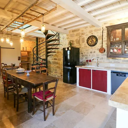 Authentic With Pool Near Uzes 別荘