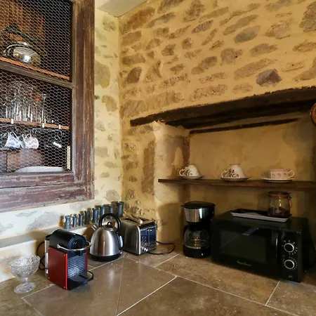 Authentic With Pool Near Uzes Casa de Férias Saint-Laurent-la-Vernede