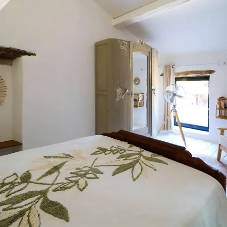 Authentic With Pool Near Uzes