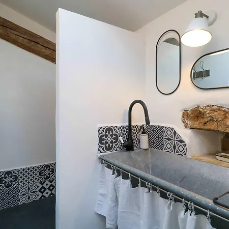 Authentic With Pool Near Uzes
