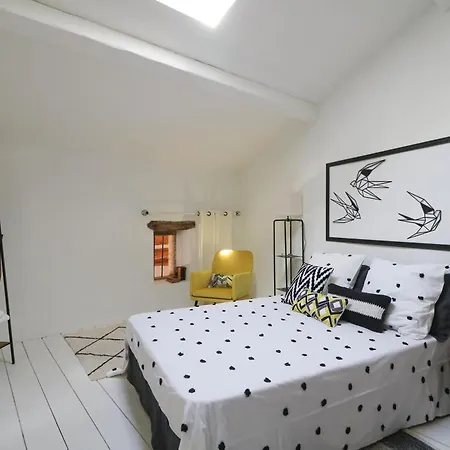 Authentic With Pool Near Uzes 別荘 Saint-Laurent-la-Vernède