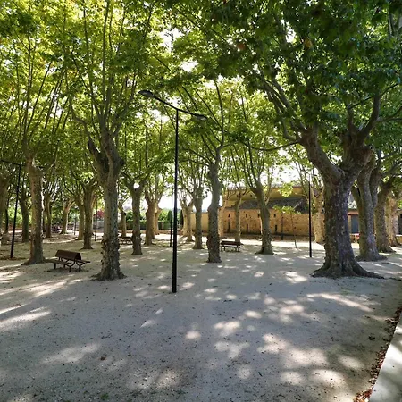 Authentic With Pool Near Uzes 別荘