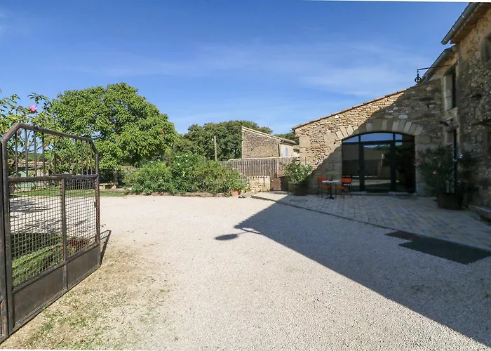 Feriehus Authentic With Pool Near Uzes *