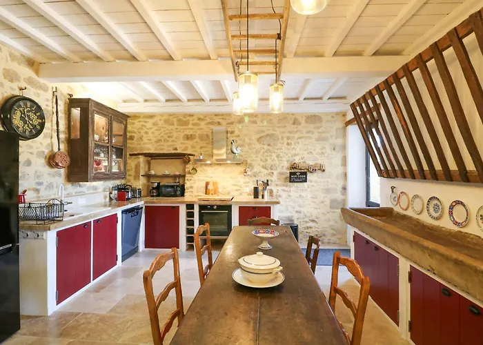 Authentic With Pool Near Uzes