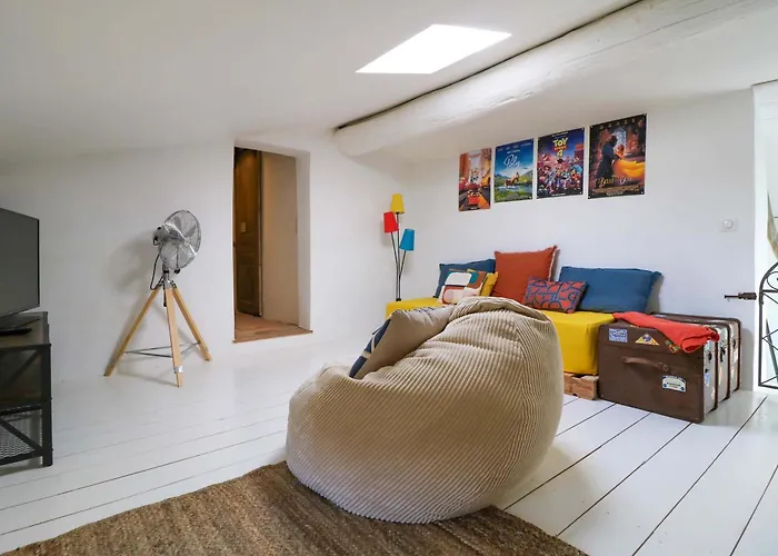 Authentic With Pool Near Uzes *