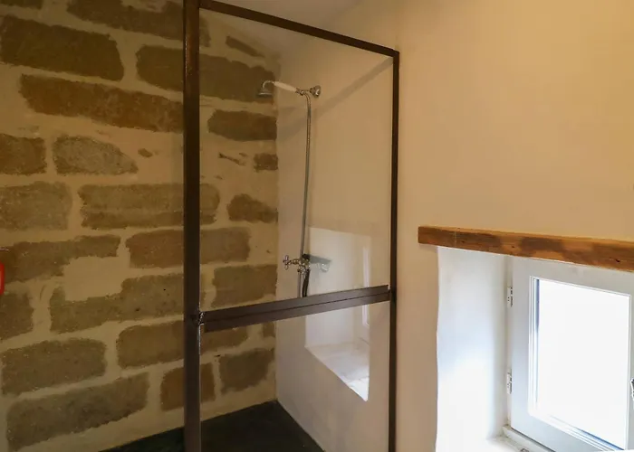 Feriehus Authentic With Pool Near Uzes